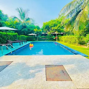 Sigiri Charuka Guest house
