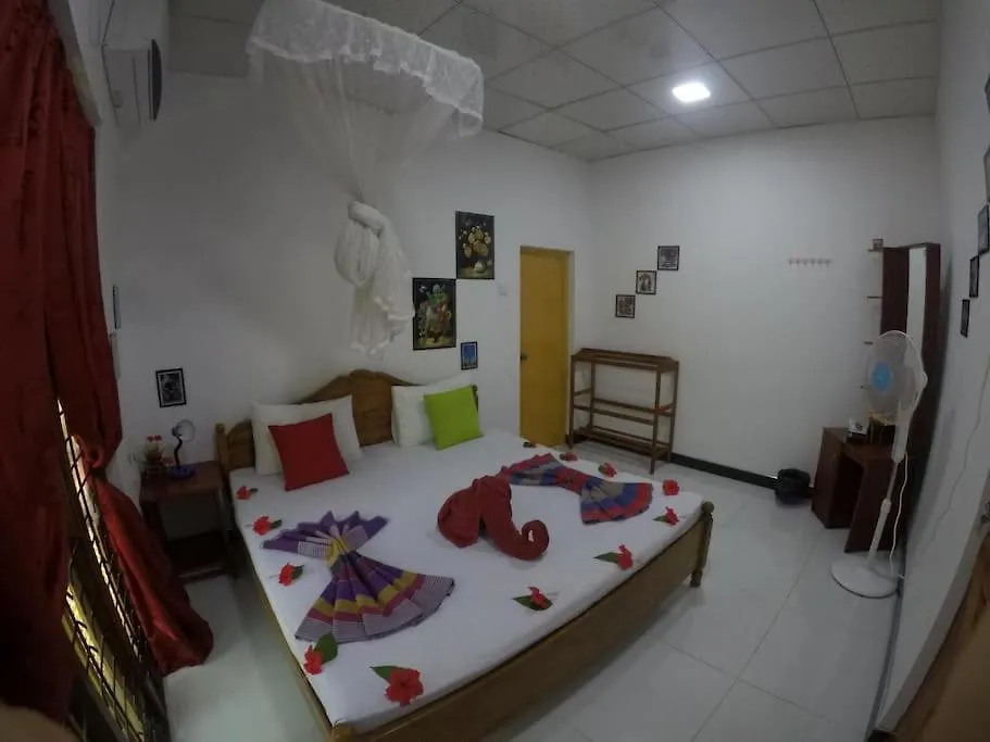 Sigiriya Village Home Stay 0*,